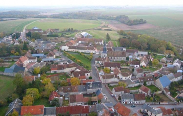 St Léger des Aubées 1/2