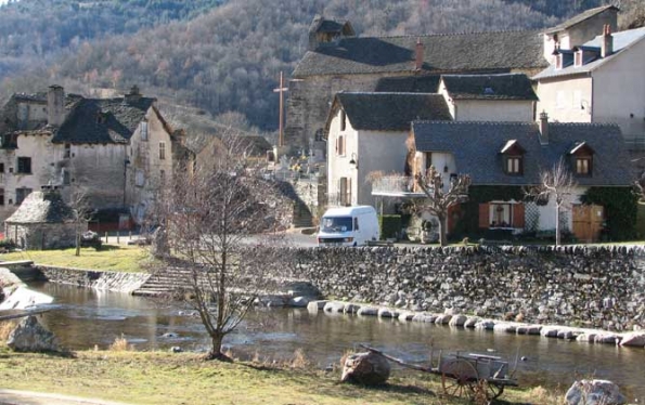 St Léger de Peyre