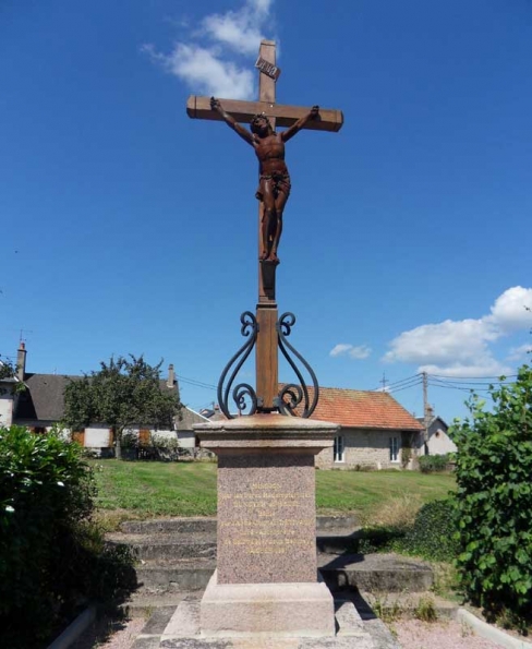 11---calvaire-du-monument-aux morts